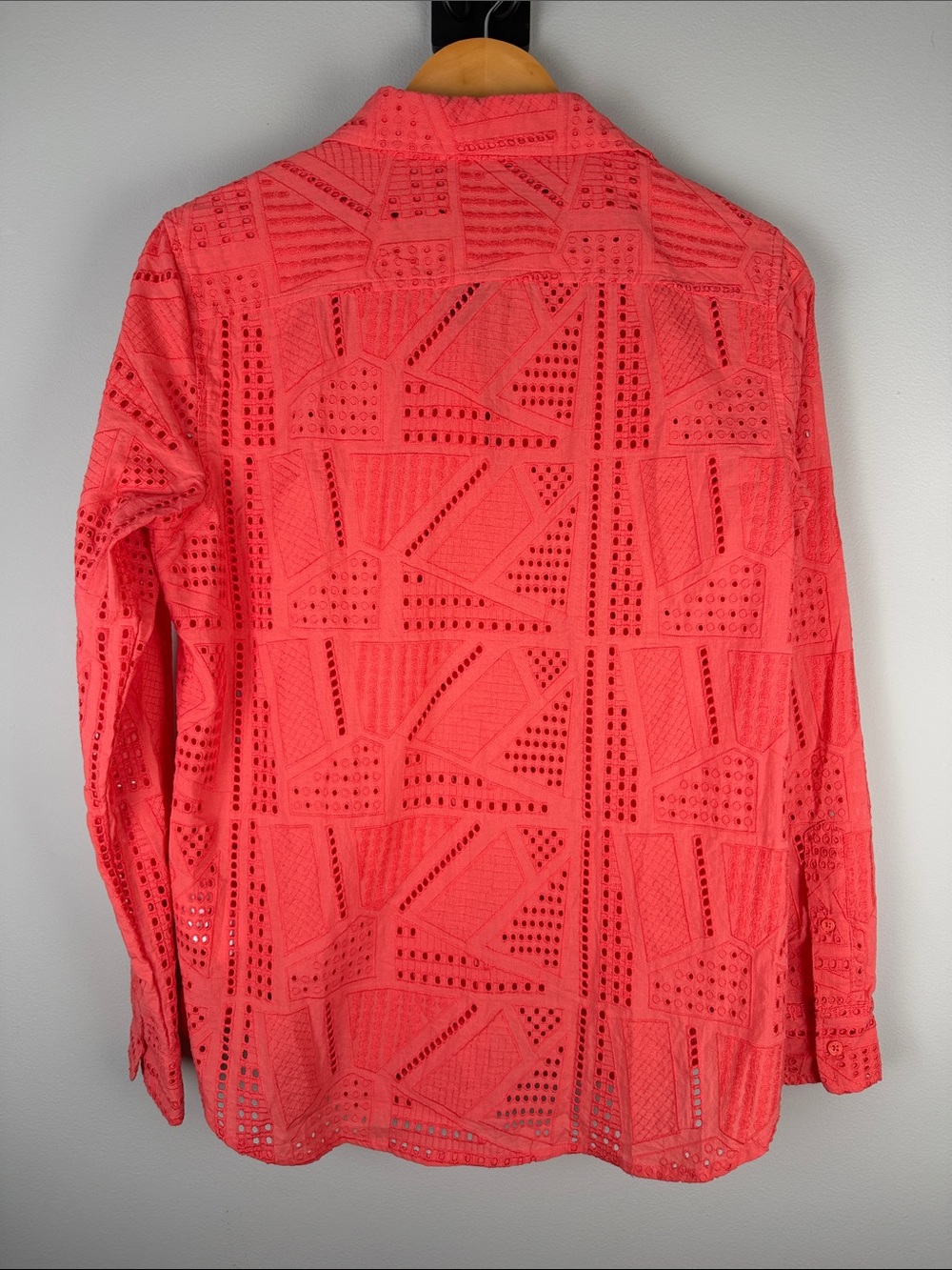 Lauren Ralph Lauren Coral Eyelet Design Button up Shirt Coastal Chic Size M - Picture 4 of 8